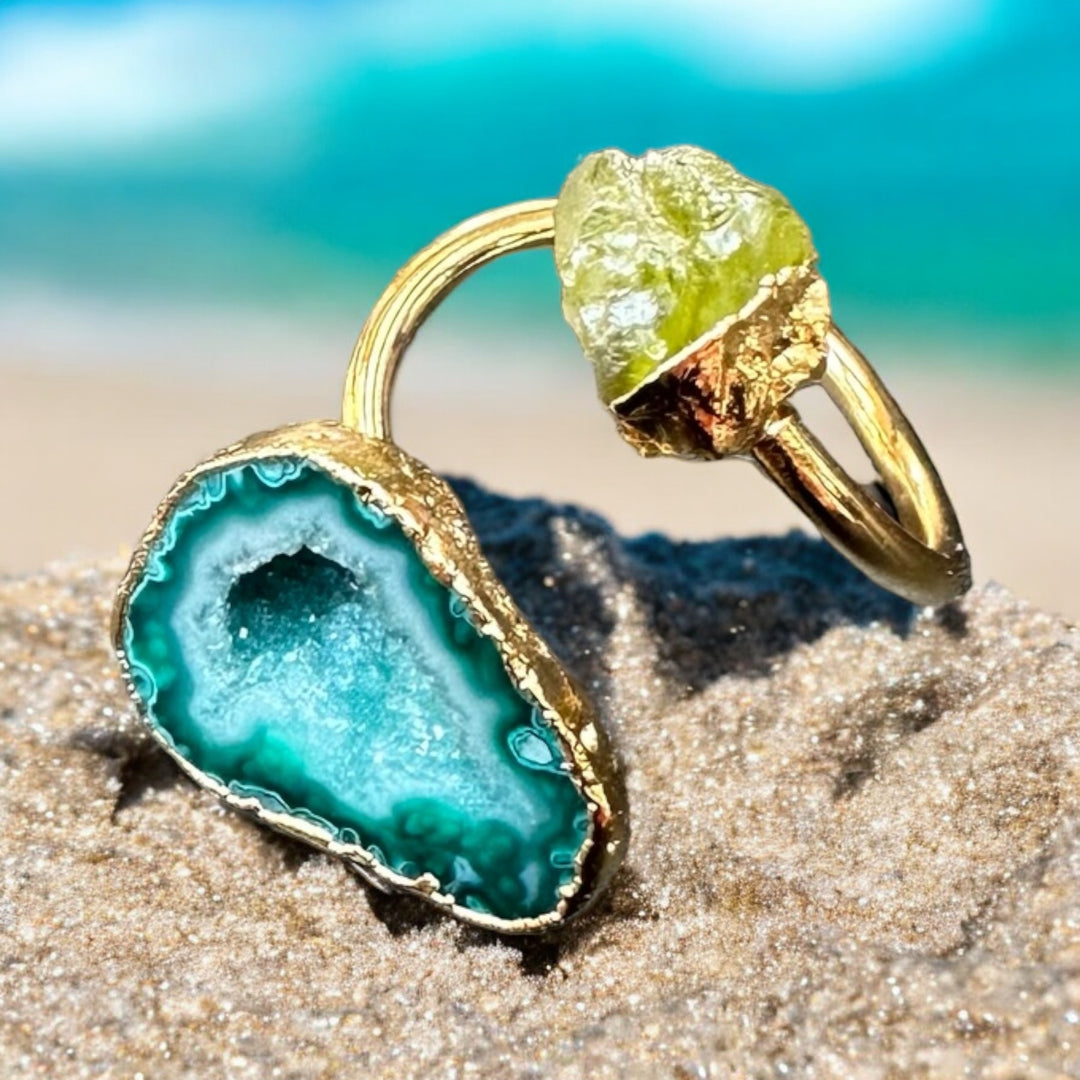 Infinity Agate Druzy & Peridot Gold Wrap Ring