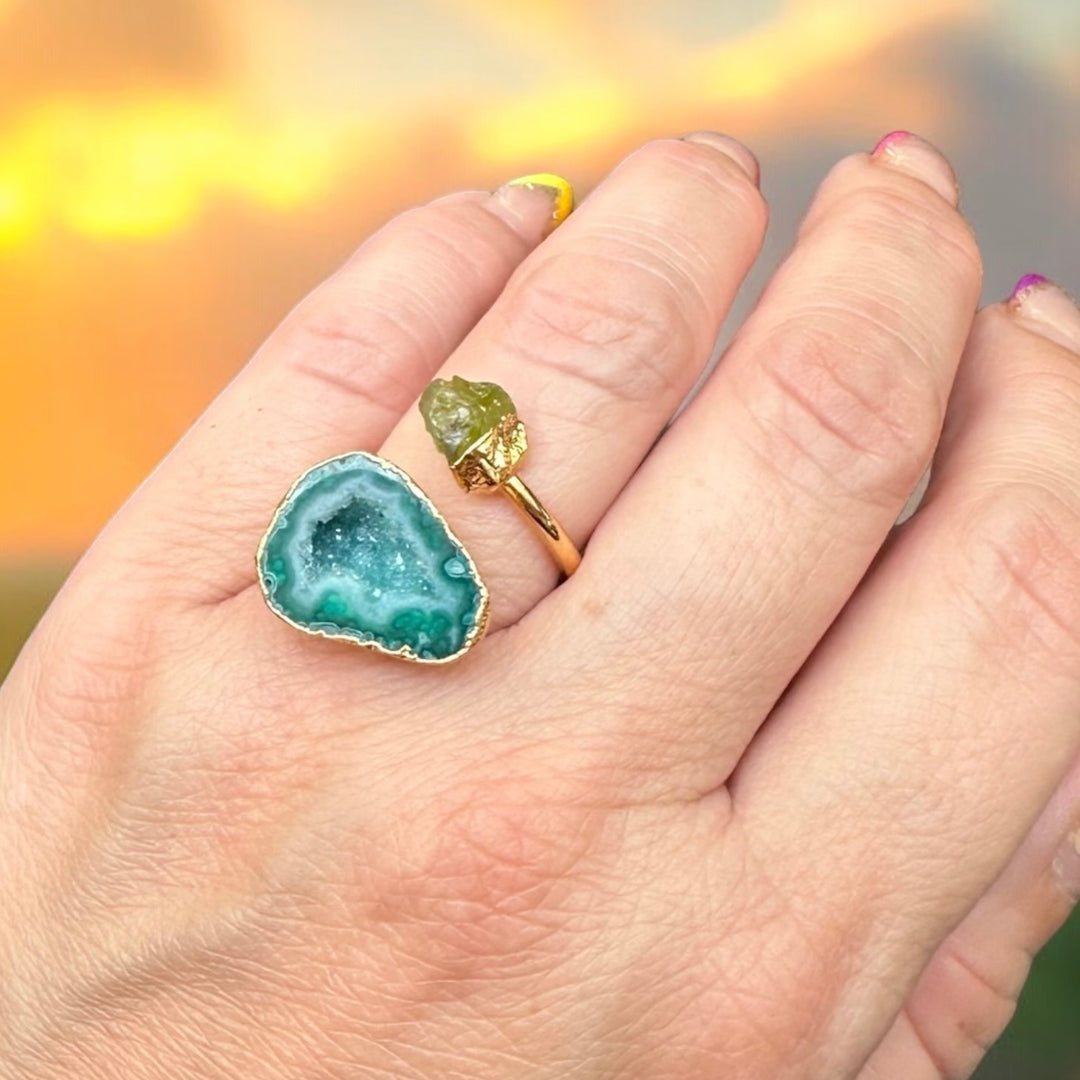 Infinity Agate Druzy & Peridot Gold Wrap Ring