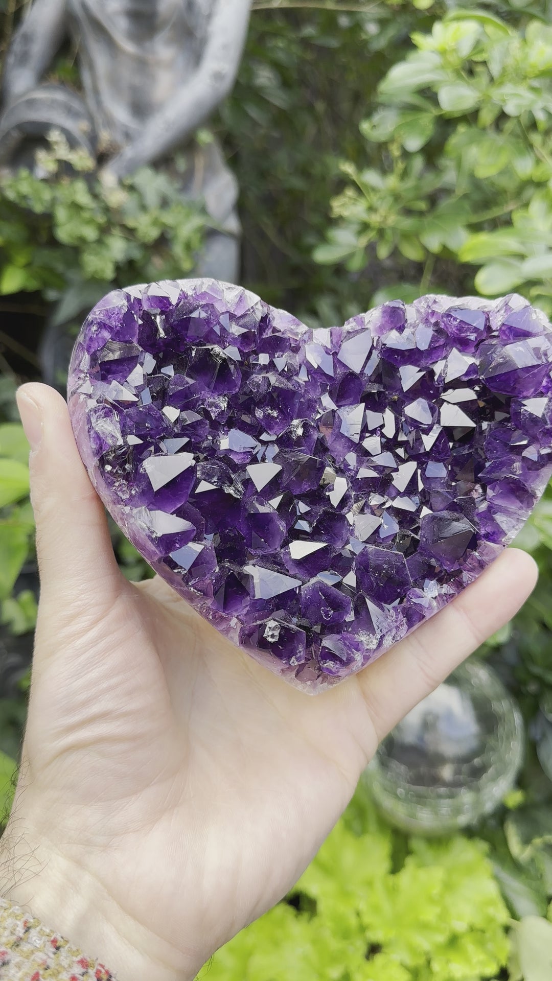 Extra quality, Amethyst Hart